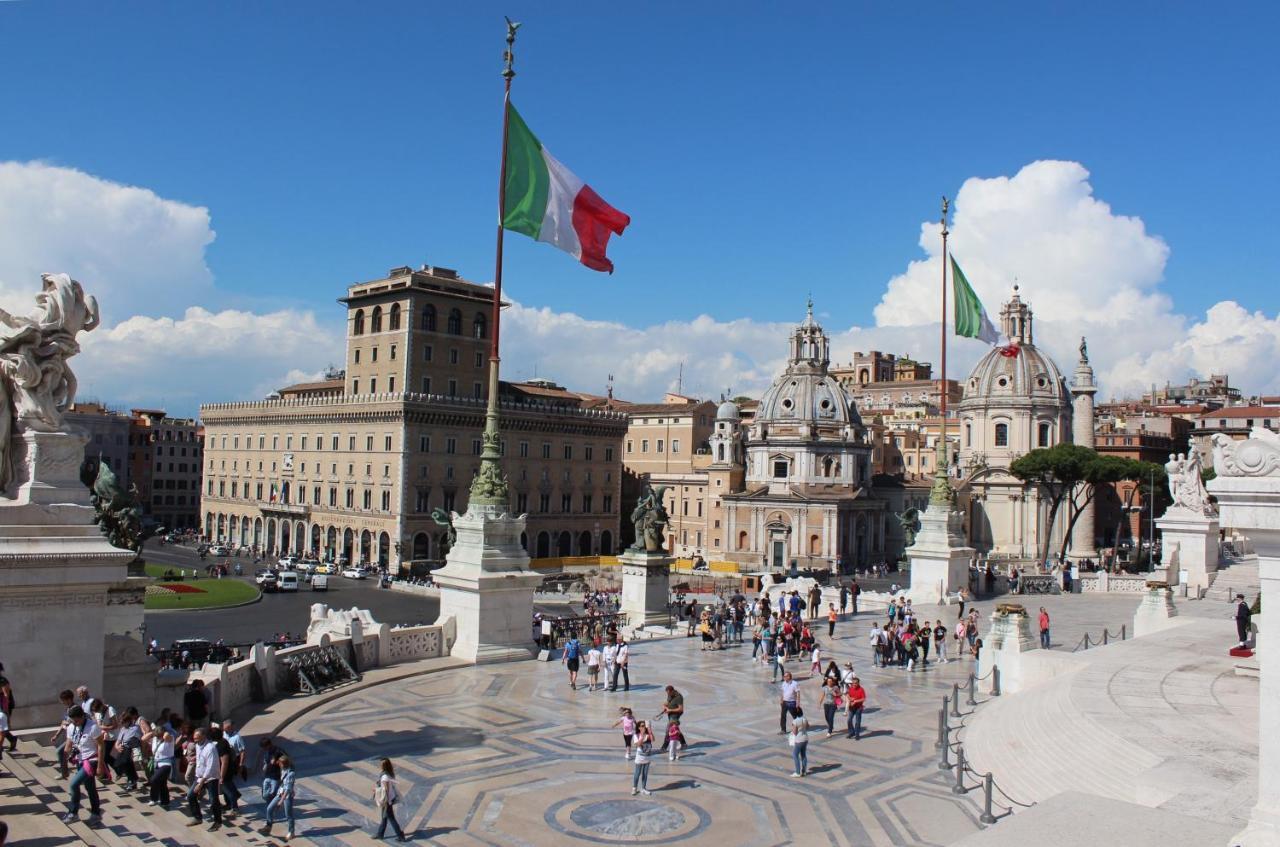 Blue Star Luxury Apartment San Giovanni - Colosseo ローマ エクステリア 写真