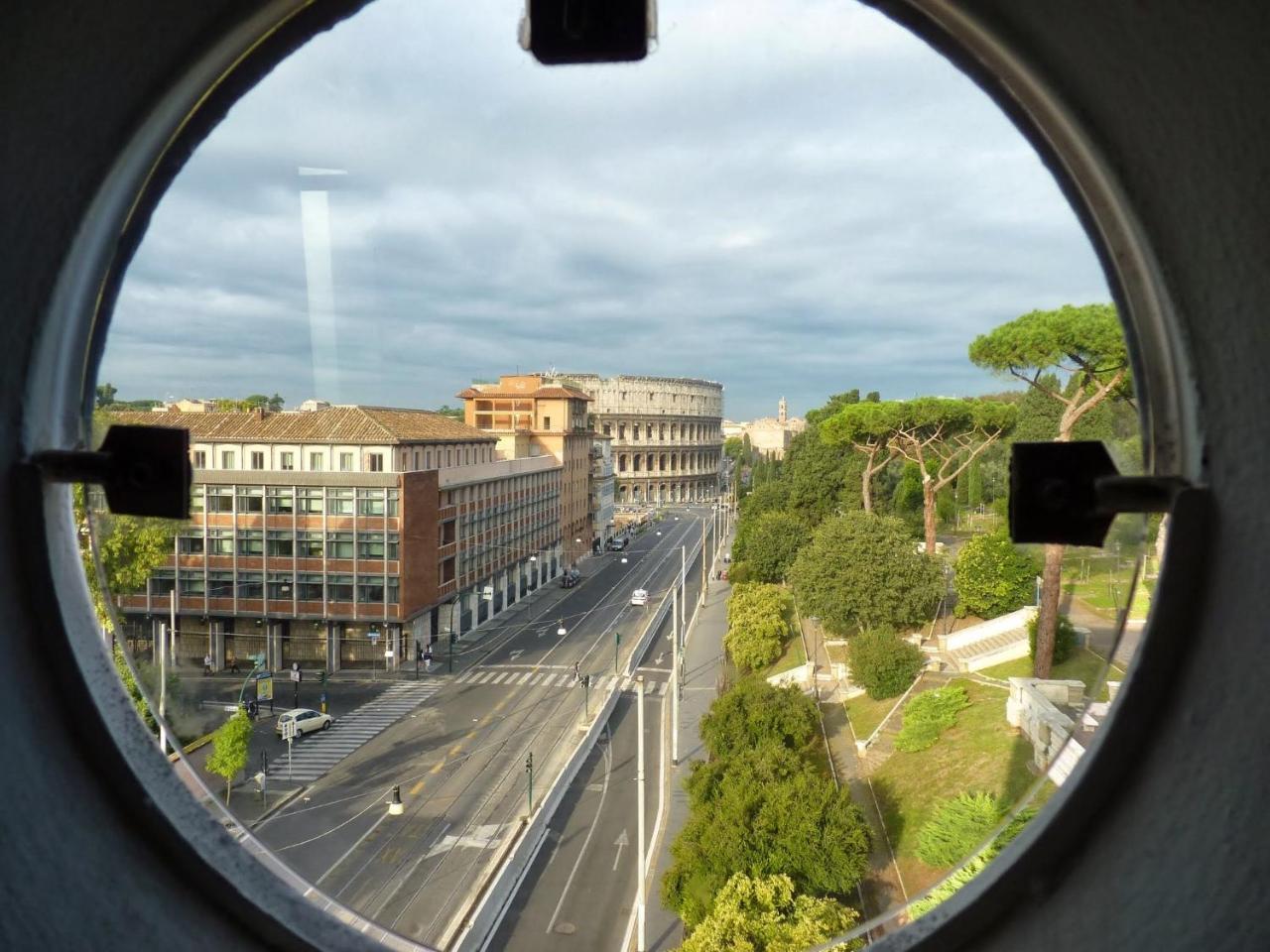 Blue Star Luxury Apartment San Giovanni - Colosseo ローマ エクステリア 写真